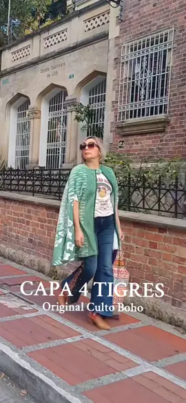 ya conoces nuestra Capa 4 tigres 🐅? es un producto Original Culto Boho . Es espectacular !!! #vístetedecolombia #bogota #moda #colombia #capas #modafeminina #fashion #viral #fyp #modasostenible #cobija4tigres 