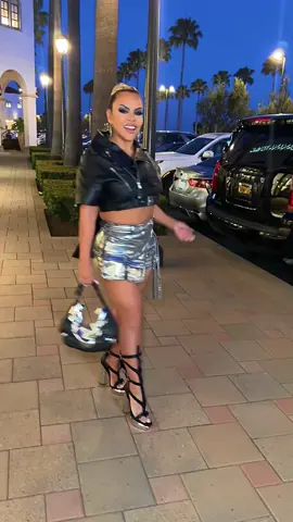 @ShopAKIRA 🏍️ 🖤   - RUNAWAY METALLIC DENIM SHORTS IN BLACK SILVER - BUTTERCUP CROP MOTO WITH BOW BACK - TO THE RACES MOTO BAG - AZALEA WANG DARCELLE BLACK EDGY PLATFORM SANDAL - DRIP DIVINE EMBELLISHED HAIR CLIPS IN SILVER #shopakira #akira #OOTD #fashion #shoes #bag #outfit #losangeles #california #azaleawang