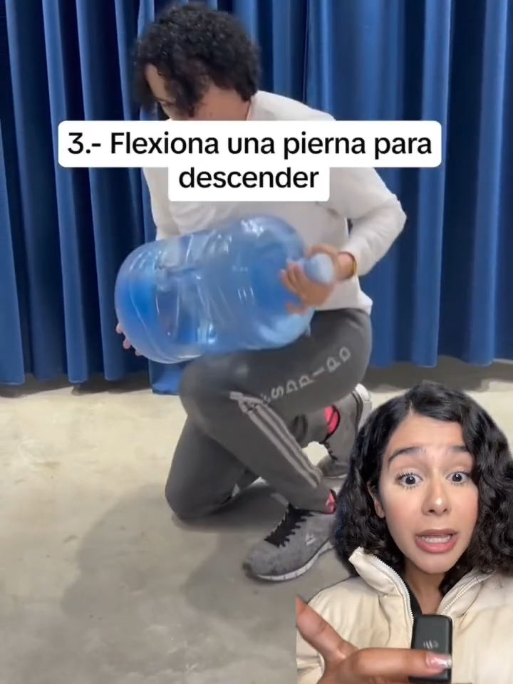 La forma correcta de cargar y mover objetos pesados 😱 @priscilaespatola