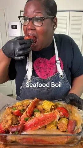 Seafood Boil #seafoodboil #seafood #howtomakeaseafoodboil #fyp #fypage #viral #easytiktokrecipes #EasyRecipes 