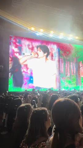Yeonjuns Yeehawww at the end was everything 🤠#TXT #txtactpromiseworldtour2024 #txthouston #txtactpromiseusa #catdog 
