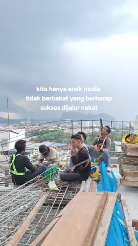 💪 #fyp #quotes #katakatastory #storybangunan #kulibangunan #helmkuning #pejuangringgit🇲🇨🇲🇾 #maduramalaysia🇮🇩🇱🇷 #salamanakrantau 