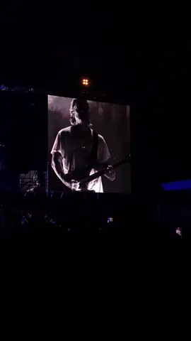Ternyata live lebih terasa banget instrumennya gila! SAVE ME, MADYA STADIUM. #konseravengedsevenfold #avengedsevenfoldfamily #konseravengedsevenfold2024 #a7x #avengedsevenfold #saveme 