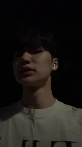맨정신에 찍으려니깐 더 어색하네 이젠