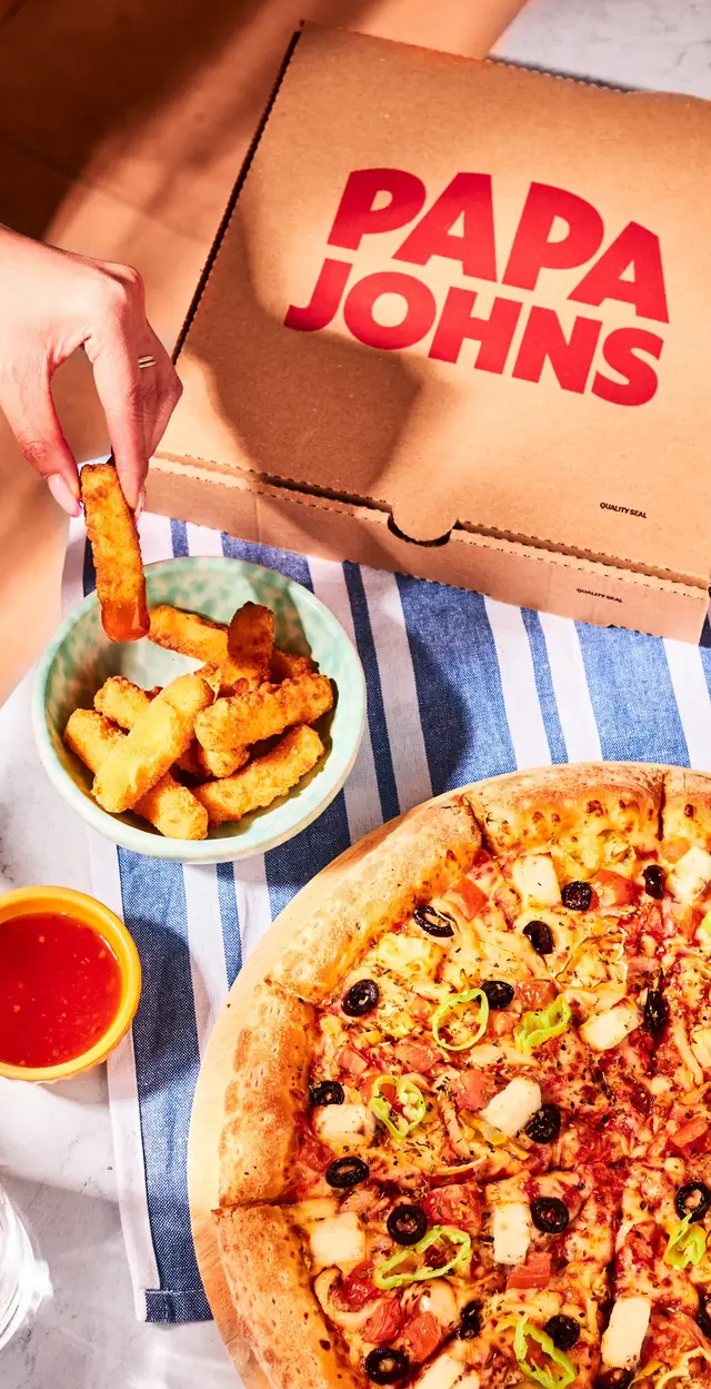 Get your daily dose of sunshine with our NEW Cypriot pizza and Halloumi Fries 😍🤤🍕 #Papajohnsuk #newness #pizza #halloumi 