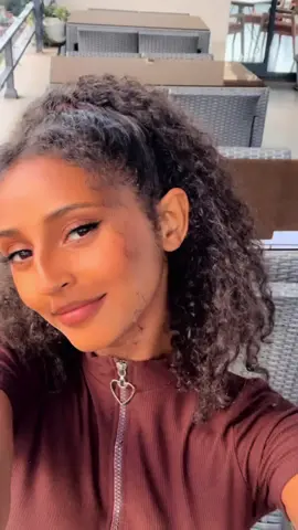 🌷 #ethiopian_tik_tok #habeshatiktok #betselotimida #fyppppppppppppppppppppppp #goviral #pinapple @yordanos_nb 