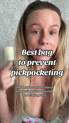 A tote bag is the best option to prevent pickpocketing, trust me! @Kiara #pickpocket #europe  