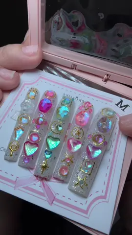 I love them so much i must wear these 😂🙌😫🥰 #tiktokshopcreator #foryoupage #fyp #foryou #nails #acrylicnails #pressonnails #xl #colorful #pink #extra #Love #promakenails 