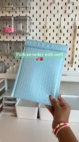 Pack a jewelry order with me 🤩🌺 #jewelry #order #SunriseSelectionsCo #jewelryshop #sunriseselections #fyp #fy #foryoy #orderpacking #packanorderwithme #SmallBusiness #smallbiz #preppyaesthetic #preppybracelets #Summer #summerjewelryshop #beachy #viral #orders #package 