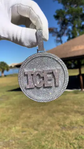 💎Customize any letters or numbers 💎Add an engraving to your unique custom pendant 💎VVS Shine All Day Long  💎+4500 Verified Reviews  Ready to stand out from the rest?  www.iceypyramid.com 💎 . . . #vvs #pendant #icedout #mensjewelry #hiphop #diamond #rappers #gift #jewelries #rapper #iceypyramid #custom #customjewelry 