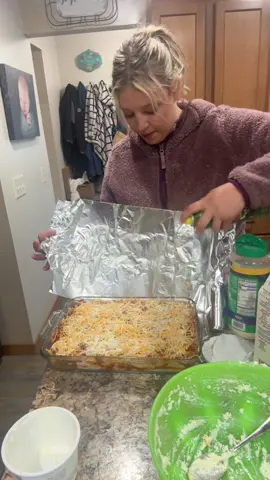 #CookWithMe Lasagna Recipe! I prepped muffins for breakfast before daycare too! Prepping ahead makes my full house days go smoothly! #EasyRecipe #lasanga #cooking #Recipe #food #daycareprovider #daycarechronicles101 #daycarelife #jessicajordan44