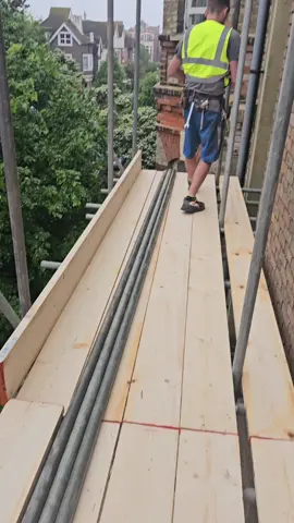 big.jobs going up today #foryou #scaffpolice #scaff #scaffolder #tiktokuk #fyp #scafflife #foryoupage #beardedscaff #bearded #scaffold #