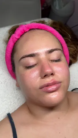 Beneficios de realizarte una limpieza facial peofunda 🧖🏻‍♀️ #beneficios #limpiezafacialprofunda #limpiezafacial #spa #skincar #cuidadofacial 
