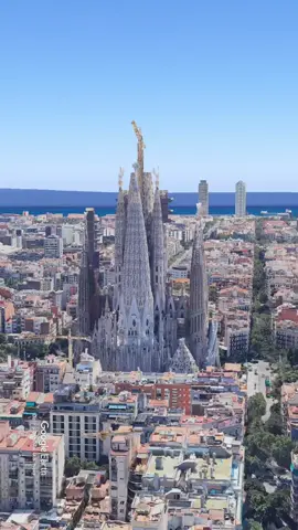 Sagrada Familia, Barcelone  #spain #sagradafamilia #barcelona #barcelone #fyp #cupcut #3d #tiktok #viralvideo #fypシ゚viral #3danimation #googleearth 
