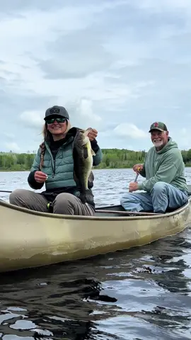 Just like old times with pops 🥹🫶🏼 my best buddy and biggest supporter. Knowing the memories made out on the lake this weekend wouldn’t be possible without the brave men and women who made the ultimate sacrifice fighting for our freedom. Thank you 🇺🇸 #RememberAndHonor #MemorialDay