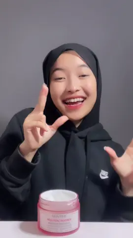 joget dulu sambil pake moist skintific kesayanganku😋🤍