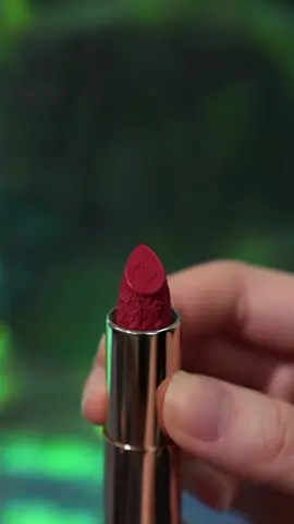 #ASMR Trying on #Florasis #LovelockLipstick 💄just one swipe and it got me🥵#florasismakeup #lipstick