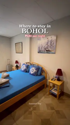 BEST place to stay in BOHOL for me ✨  📍Captain’s Lodge Panglao • ₱1360 pesos per night good for 2pax • 5min walk to Alona Beach • famous restaurants outside (Toto e Peppino) Book your tours and activities thru Klook and use my code SUMMERDRY for up to 5% discount.  #bohol #panglao #alonabeach #panglaobohol #captainslodge #hotelph #hotel #travelph #fypph #foryouph #fyp #visayas #philippines #klook #klookph 