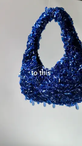 🔵 Another bag made out of plastic bottles 🔵 #repurposed #repurpose #reuse #reusereducerecycle #plastic #plasticbottle #DIY #sew #seeing #embroidered #embroidery #embroideryartwork 