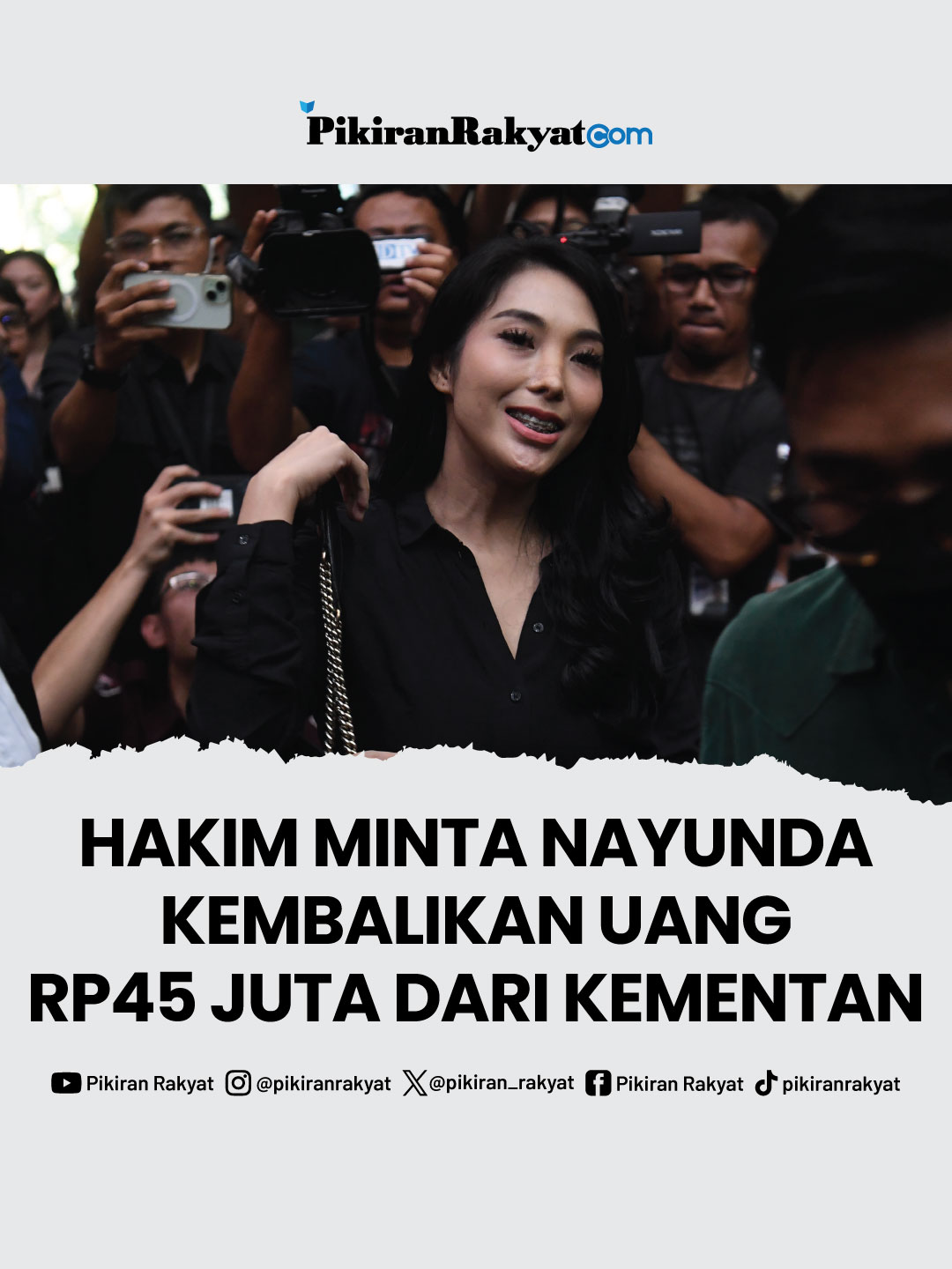 Biduan dangdut Nayunda Nabila Nizrinah diminta Majelis hakim Pengadilan Tindak Pidana Korupsi (Tipikor) mengembalikan uang sebesar Rp45 juta yang diterima saat menjadi tenaga kontrak honorer di Kementerian Pertanian (Kementan) RI. Hakim menyebut Nayunda tidak berhak menerima uang tersebut lantaran selama 1 tahun hanya masuk dua kali namun tetap menerima gaji Rp4,3 juta per bulan. . “Kalau dirupiahkan Rp45 juta kalau ditotalkan saudara terima. Saudara hanya dua kali (masuk kerja). Harus wajib dikembalikan (uang kementan) karena bukan hak saudara untuk menerima,” ujar Hakim Ketua Rianto Adam Pontoh di persidangan kasus dugaan pemerasan dan gratifikasi dengan terdakwa Syahrul Yasin Limpo (SYL) di Pengadilan Tindak Pidana Korupsi (Tipikor) Jakarta Pusat, Rabu, 29 Mei 2024.  . “Kalau saudara kerja tidak masalah. Tapi yang lucu saudara enggak kerja tapi gaji saudara jalan terus,” ucap Ketua Rianto menambahkan. . Asep Bidin Rosidin/PRMN . #nayunda #syl #korupsi #kementan #syahrulyasinlimpo #prmn