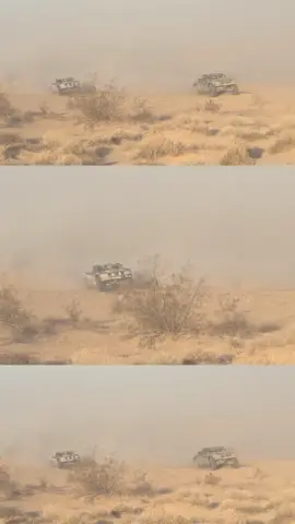 Trophy Truck battles ⚔️ 🎥: YouTUBA #youtuba #trophytruck #prerunner #baja250 #baja500 #baja400 #norra1000 #baja1000 #norra500 #offroad #desert #racing #scoreinternational #fyp #fypage #fypviral #xybca #viral #trending #speed #fast #suspension #kingshocks #foxshocks #parati #fyppppppppppppppppppppppp #camera #fun #sport 