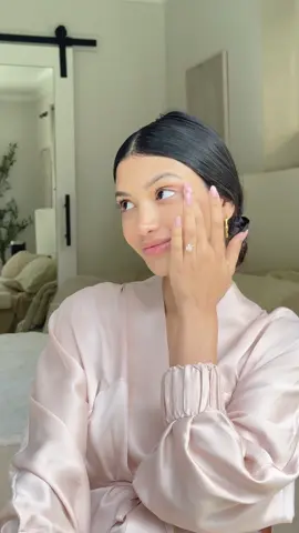 Here are some of my favorite skincare products from @mcobeauty_us So excited that it’s finally available in the US. If you’re looking to buy luxe for less beauty products you have to try these! @MCoBeauty #mcobeautypartner #mcobeautyskincare 