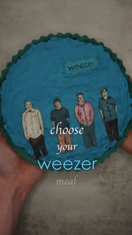 WHAT WEEZER MEAL ARE YOU EATING? 💙 👉 Grilled Weeze 👉 Weezeroil 👉 Blue(album)berry Pie Design for all: - Black: Activated Charcoal Powder - Colours: Powdered food colouring + water - Yes they're all edible #weezer #bluealbum #weezerweezer #buddyholly #weezermemes #weezered #riverscuomo #thugloaf #breadart 