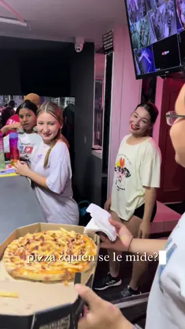 Tambien en volumen? 🥵Menciona a tu gym, para que llegue tu marido burger station a corromperlos 🍕🤰