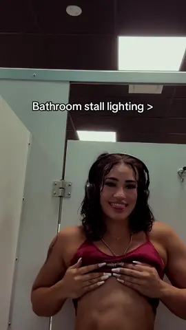 I almost dropped my phone in the toilet🤣 #bathroomlighting #musclemommy #GymTok #fyp