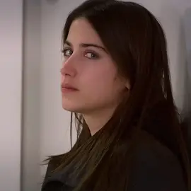 De conocidos a desconocidos, pero que, todo fue mi culpa? #elsecretodeferiha #fallinginlove #foryoupage #adiniferihakoydum #novelasturcas #lovestory #feriha #fypシ #emir #emirferiha #wedonttalkanymore #desconocidos 