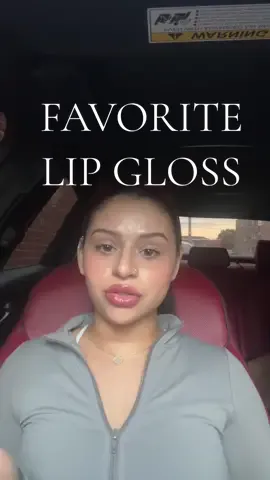 This needs to be a lip plumper gloss!  @IT Cosmetics #lipgloss #itcosmetics #itcosmeticslipgloss #lipfiller #greenscreen 