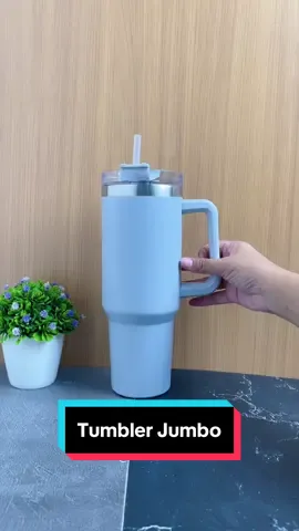 Gaes ada tumbler jumbo nih bisa muat banyak yuu di beliii✨#tumbler #termos #termossultan #tumblerjombo #termostanley #fypシ゚viral #barangviralditiktok 