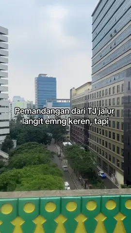 Replying to @Ruighi yang biasa naik TJ jalur langit, pasti paham 😅 #TransJakarta #KotaJakarta #TransportasiUmum #haltebusway #Getaran 
