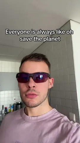 Let me save the planet in Italy like why u gotta be like that #visa #earth #savetheplanet #dubai #dxb #travel 