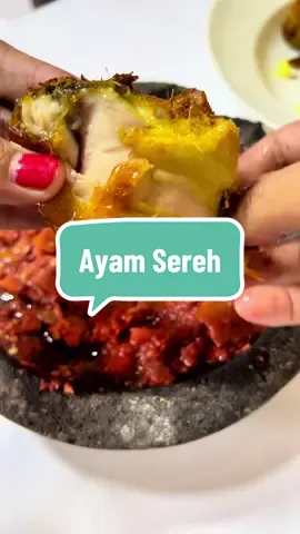 Ayam sereh yang baru banget pertama buat. #CapCut #creatorsearchinsights #reseptiktok #makanansimple #idemasak #masak #resepsimple #menusederhana #resepayam #