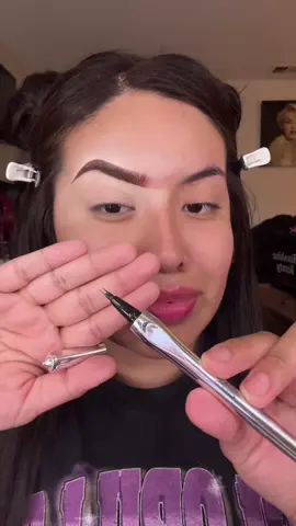 Waterproof eyebrow pen🖊️  #waterproof #eyebrows #eyebrowtutorial #eyebrowdraw #fypp 