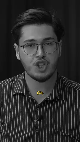 Irkın kaderindir. Ancak dinini ise seçebilirsin. Kaderin olan meselede, ayrımcılık yapmak da sadece zavallı ve ahmakların işidir!  Bahse geçen anektodun kaynağı ve videoya ilave not :  Nizâmü’l-mülk, Siyâset-nâme, Haz. Mehmet Altay Köymen, TTK, Ankara 2020, Say. 138-139. Videonun tamamı YouTube kanalımızdadır. #AbdullahKalınsazlıoğlu #genç #Türk #vatan #history 