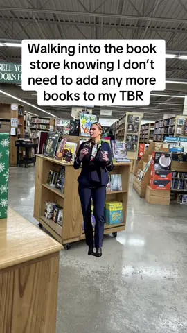 Excuse me as i pass by😅 #booktokbooks #fantasybooktok #newbooks #bookaholic #readersoftiktok #bookishhumor #prettybooks #bookishthings #fantasybooks #fourthwingbook #bookrec #bookgirl #bookrecs#yabooks #sarahjmaas #fyp #BookTok #bookgirl#booklover#booktokcommunity #books
