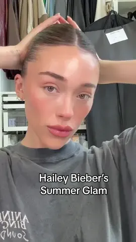 Confirmed @Hailey Bieber’s summer glam is 10/10. And this @NARS Cosmetics blush in Orgasm Edge is so so perfecttt for summer!!💗  ps. @BILLIE EILISH ilysm
