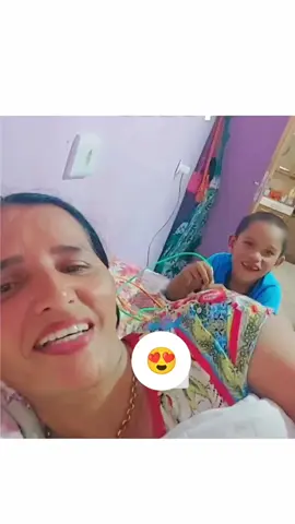manda um beijinho pra sua tia júnior 🤣