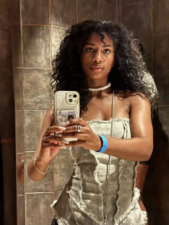 Top@prettylittlething #classofplt 
