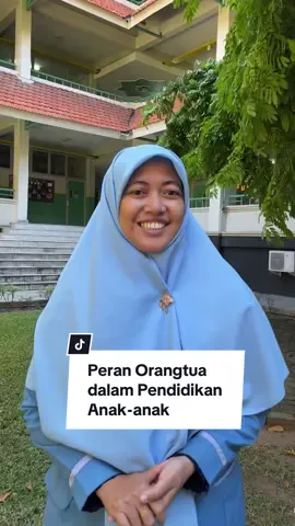 Peran orang tua dalam pendidikan anak sangatlah penting, program sekolah akan berjalan dengan baik jika orang tua ikut serta dalam prosesnya, seperti yang dijelaskan dalam konsep segitiga emas pendidikan, apa sih itu? yuk simak selengkapnya di video berikut🥰 Save postingan ini untuk menjadi pengingat ayah dan ibu 🌷 #sekolahsurabaya #sekolahislam #fulldayschool #sekolahkarakter #sekolahramahanak #tipsparenting
