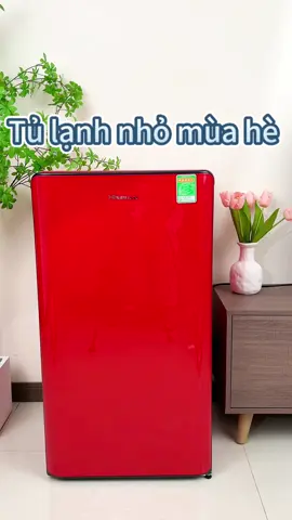 Hisense tủ lạnh mini 82L màu đỏ, tiết kiệm năng lượng và thân thiện với môi trường. Công nghệ làm lạnh tiên tiến, giữ cho thực phẩm luôn tươi ngon. Chọn Hisense, bạn không chỉ chăm sóc thực phẩm mà còn bảo vệ hành tinh.#hisensevietnam#BeyondGlory