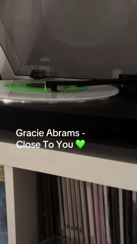 Gracie Abrams - Close To You 💚 B Side of the Rusk 7 inch vinyl, and how happy i am she included this song 🥹 have been waiting for what feels like years atp #gracieabrams #vinyl #newsong 
