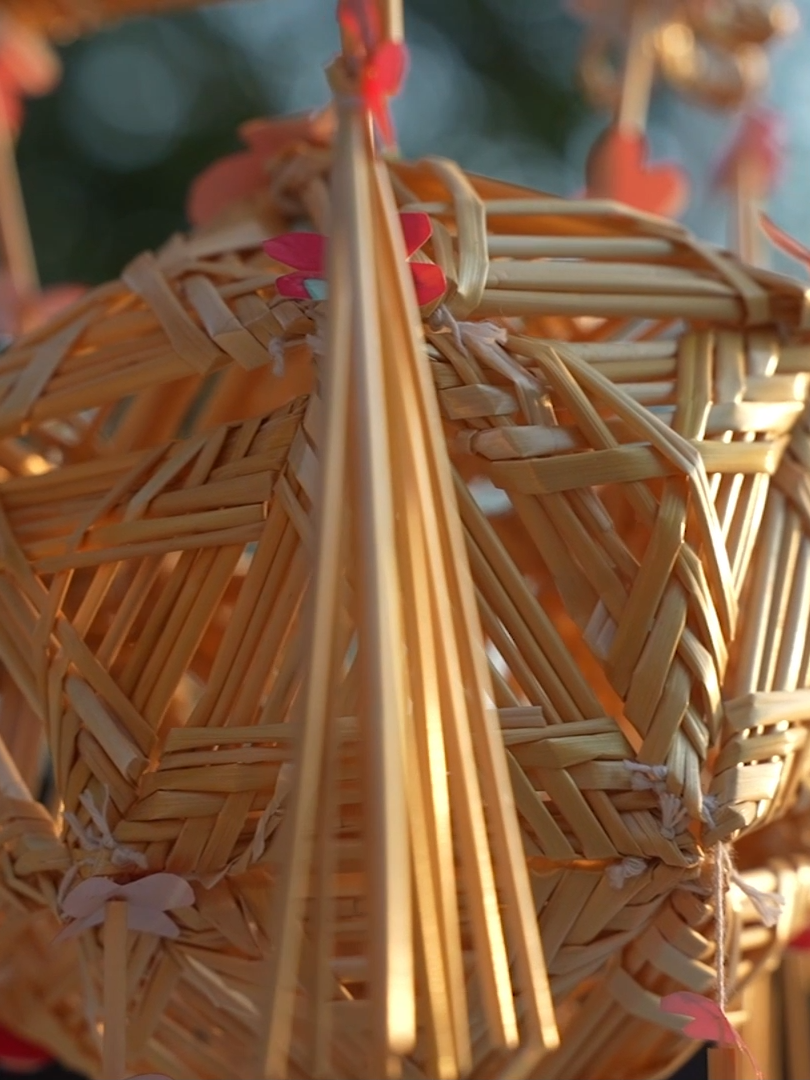 Straw Weaving: Art at Your Fingertips #shaanxi