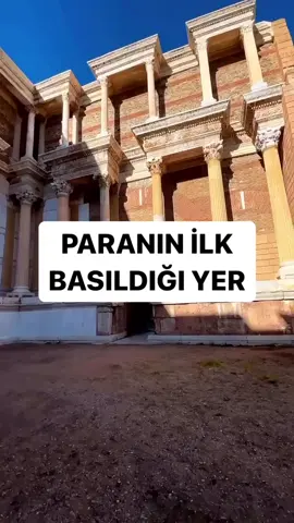 📍MANİSA / Salihli / Sardes Antik Kenti 🔹Sardis antik kent Demir çağı’nın izlerini taşımaktadır. Mezopotamya dışındaki en büyük savunma duvarı ile çevrili olduğu düşünülen Antik Kent ve çevresi M.Ö. 1.200-546 yılları arasında hüküm sürmüş Lidya Krallığı’nın başkenti olmuştur. Sardes bilinen tarihe göre paranın ilk basıldığı yerdir.  Ayrıca tarihteki ünlü Kral Yolunun başlangıcıdır. 🔹MÖ 7. yüzyıldan başlayarak MS 7. yüzyıl Erken Bizans Dönemi’ne kadar süren 14 yüzyıl boyunca Sardes gerek ulaşım gerekse idari ve ticari bakımdan önemli bir kent olma özelliğini korumuştur. 🔸Throughout the 14 centuries, starting from the 7th century BC and lasting until the Early Byzantine Period in the 7th century AD, Sardes maintained its position as an important city in terms of transportation, administrative and commercial aspects.