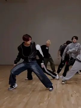 Help! I think I watched the wrong dance practice😭 #sunoo #enhypensunoo #enhypen 