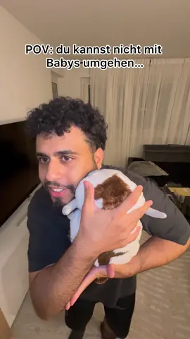Jeder kennt diese eine Person die einfach micht dafür gemacht ist.. 🥹😂 #RAED #LADI #Baby  