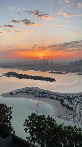 Aura Sky Pool ! The best experience in Dubai 💙💙 #auraskypool #auraskypooldubai #dubai🇦🇪 #dubaitiktok #dubailife #dubaithingstodo #dubaipoolday #dubaipool #dubaiview #dubaiviewtiktok #dubaisunrise☀️🇦🇪 #sunriseview #sunriseinheaven #traveltiktok #traveldiaries 