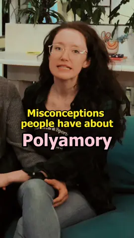 How much do you know about polyamory? We got to ask Josie & Karmann just what it’s like to be in a poly relationship 🥰✨ Watch the full video on our YT! 🙋‍♀️❤️ #lifeonset #spicy #performers #poly #polyamory #relationships #datingadvice 